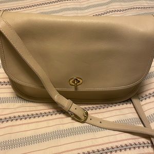 Vintage Beige Coach Legacy flap shoulder bag